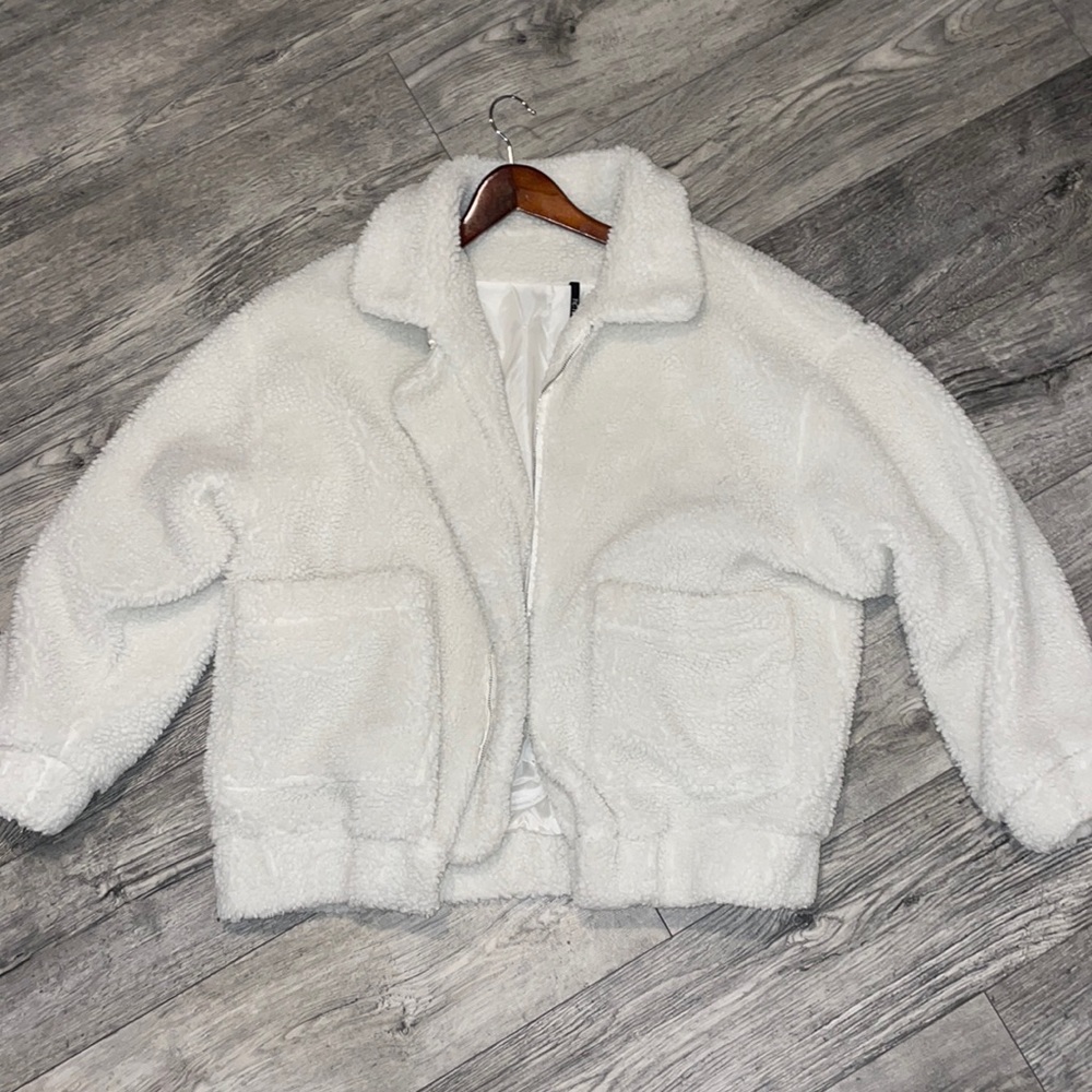 Missguided white teddy jacket oversized small
